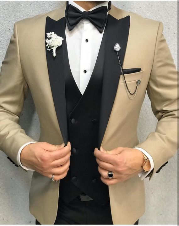Men's blazer uploaded by business on 3/30/2022
