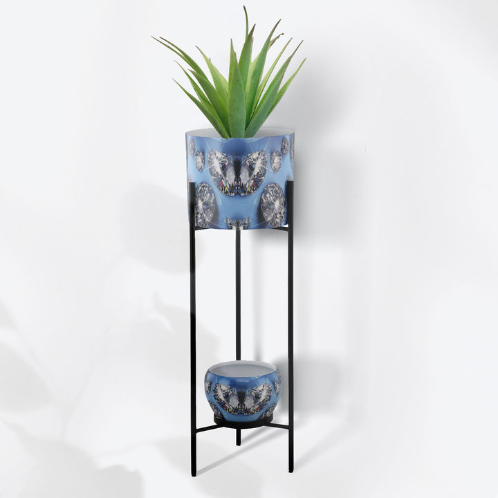 Metal flower pot  uploaded by business on 3/30/2022