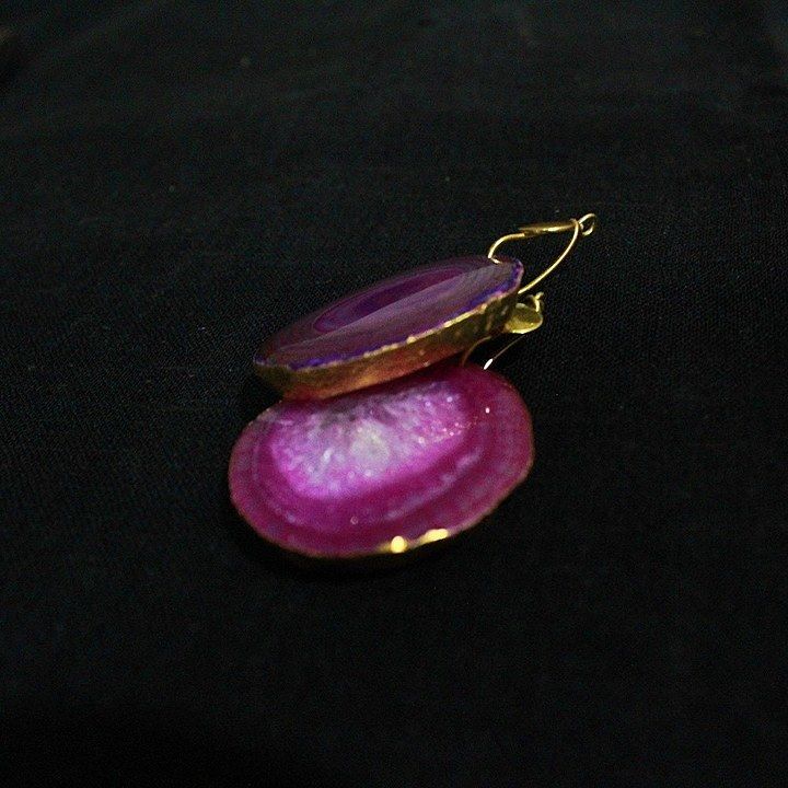 Agate with gold border earring uploaded by business on 10/16/2020