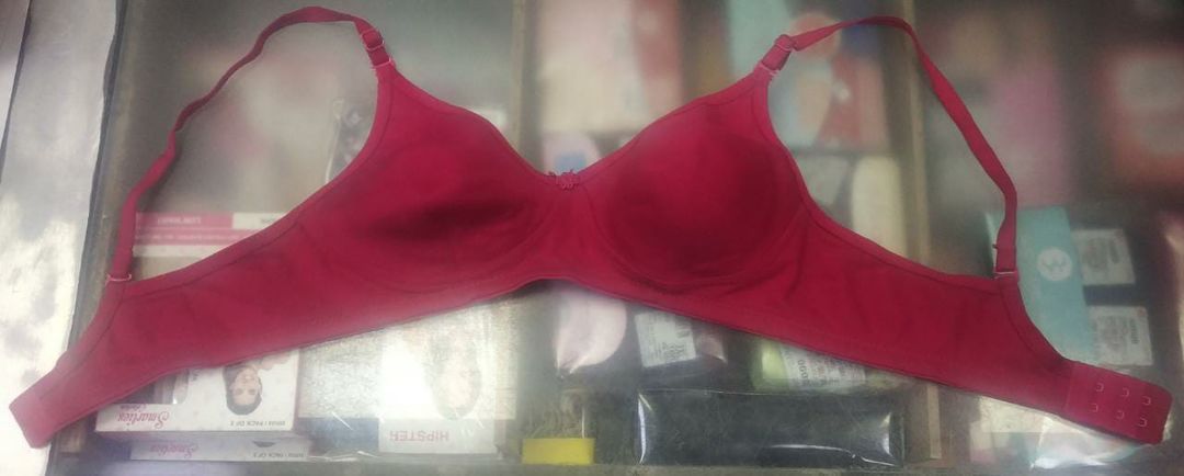 Moulded cup bra uploaded by Laxmi traders & Marketing on 3/31/2022