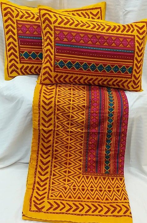 Post image Jaipuri katha work double bedsheet 
90*100
2 pillow covers 
17*27 inch
Home washable 
100% cotton 
Price : 920 FREESHIP