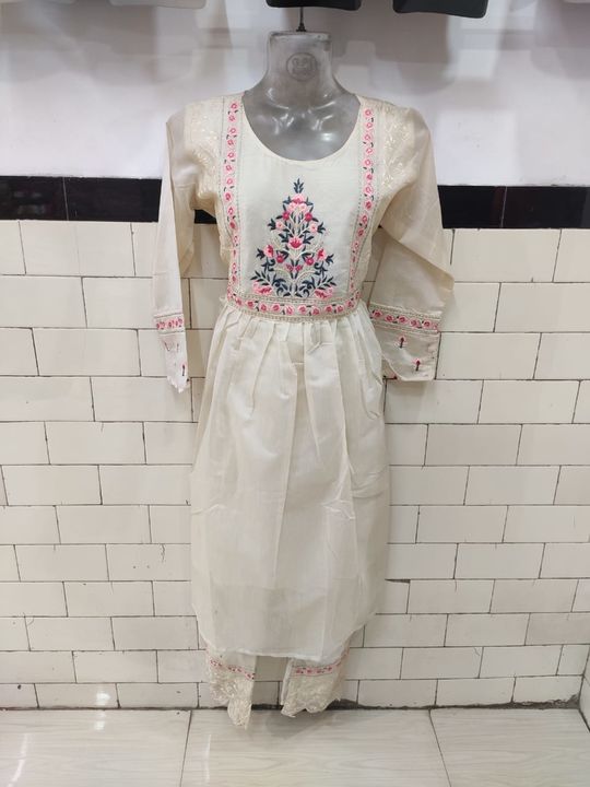 Frock kurta with pant uploaded by business on 4/1/2022