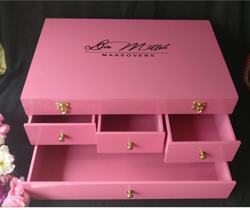 Jewelry box  uploaded by business on 4/2/2022