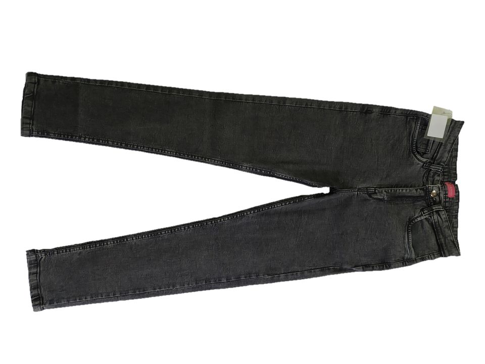 Black jeans slim fit uploaded by Mumbai Fashion on 4/2/2022