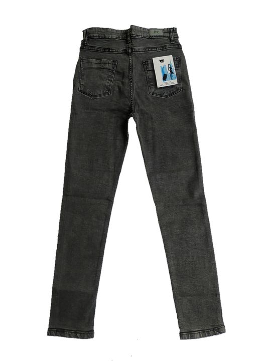 Black jeans slim fit uploaded by Mumbai Fashion on 4/2/2022