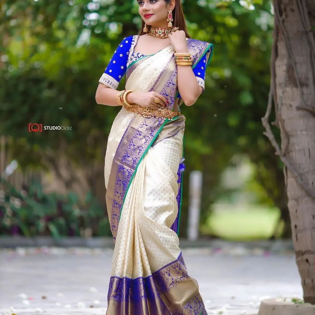 Post image 🔥🔥PUJA SPECIAL 🔥🔥🔥🔥Presenting Enchanting Yet Breathable Organic Banarasi Sarees For Intimate And Big Fat Indian Weddings, That Are Light On Your Skin And Uplift Your Wedding Shenanigans!

RATE :-699:- AFFORDABLE RATE 
Fabric :-SLAB WEAVING SOFT ROYAL COMBINATION Saree Length 5.5 MeterBlouse Length 0.8 Meter

🌹PERFECT WEIGHT:-540 GRAMS *FULL STOCK**READY TO SHIP**SINGLES AVAILABLE*