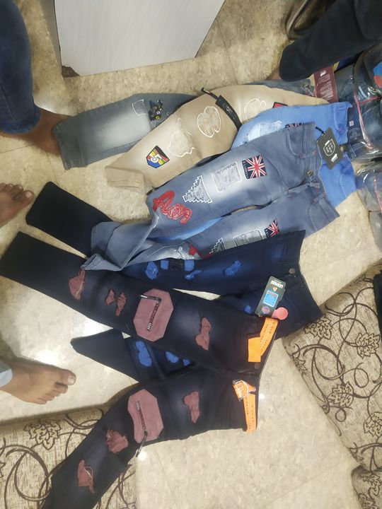 Post image I want to connect with suppliers of Jeans. Below is the sample image of what I want. Chat with me if you sell these products.