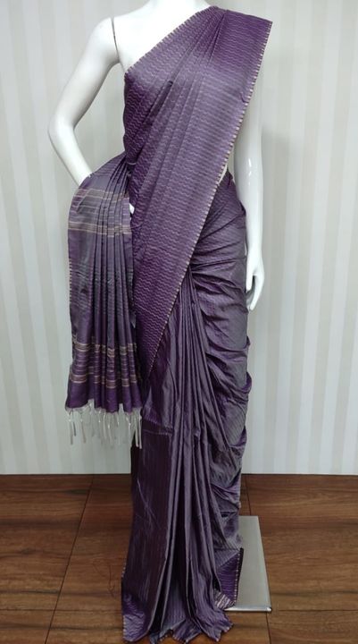 Post image Katan silk saree
Waving design
Full body weaving design
With running blouse piece
Return accepted
Easy returns 
More details please message me