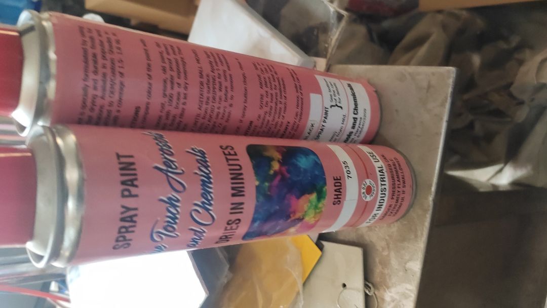 Spray paint bottle uploaded by surender kumar on 4/5/2022
