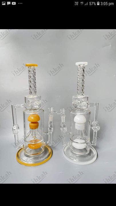 Bong uploaded by Bong (glass water smoke pipe) manufacture on 4/6/2022