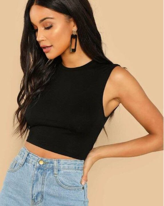 Sleeveless black crop top  uploaded by business on 4/10/2022