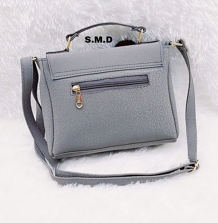 New model
Ladies Sling
Size 9/8

   *Price only 300+$* uploaded by business on 10/18/2020
