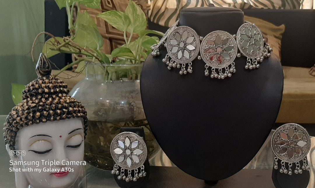 GS set with mirror finishing and round stud earring uploaded by Devi- house of trust and exclusive fashion on 4/12/2022