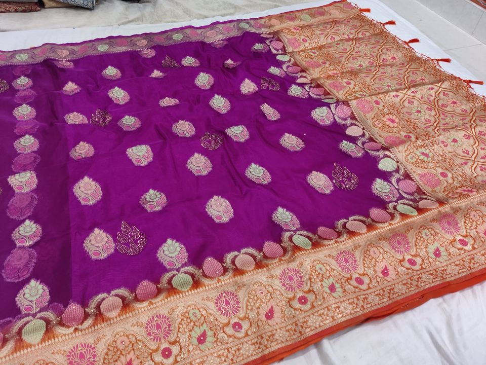 Banarasi silk saree  uploaded by Krishna fashion on 4/12/2022
