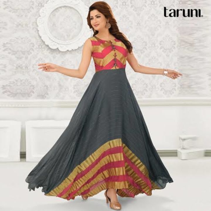 Product image of Gown, price: Rs. 450, ID: gown-b3d23833