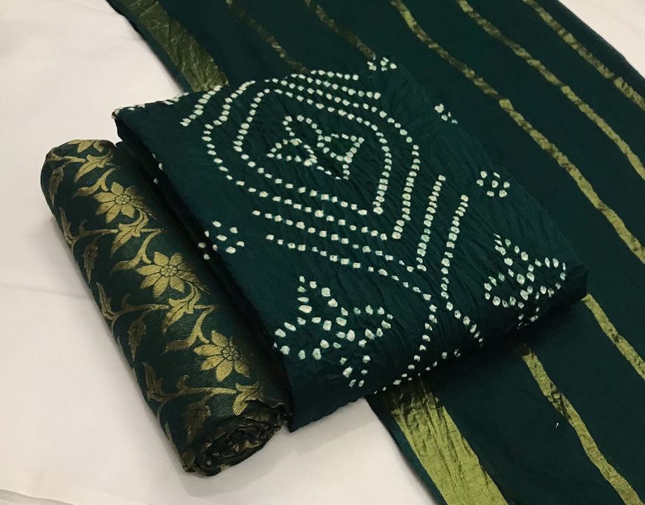 Post image Exclusive Self Special
*Premium Satin Cotton Fabric With Self Colour Barik Bandhani Top, Gold Weaving 100% pure Cotton Bottom &amp; Banarasi Mul Cotton Dupatta.
*Top👗  :   2.50m*
*Gold Weaving Bottom👖  :  2.25m*
*Dupatta🧣  :  2.4m*


*Rate   :   ₹990 Free shipping