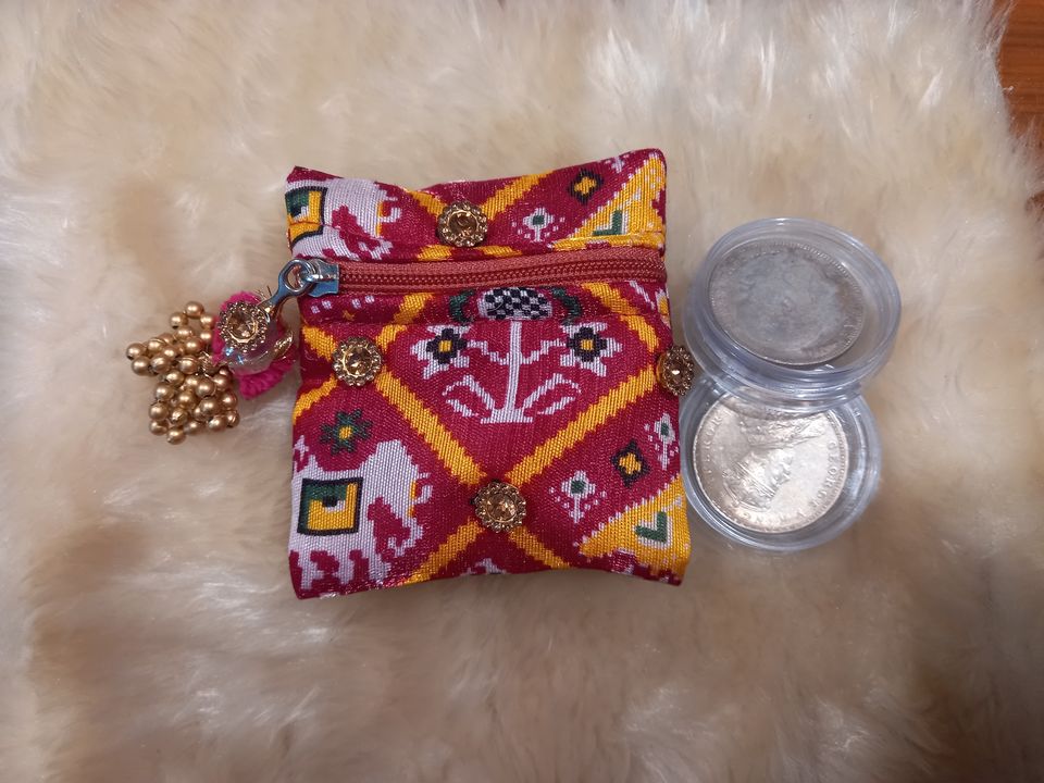 Coin pouch uploaded by Wrapsndties by poonam on 4/14/2022