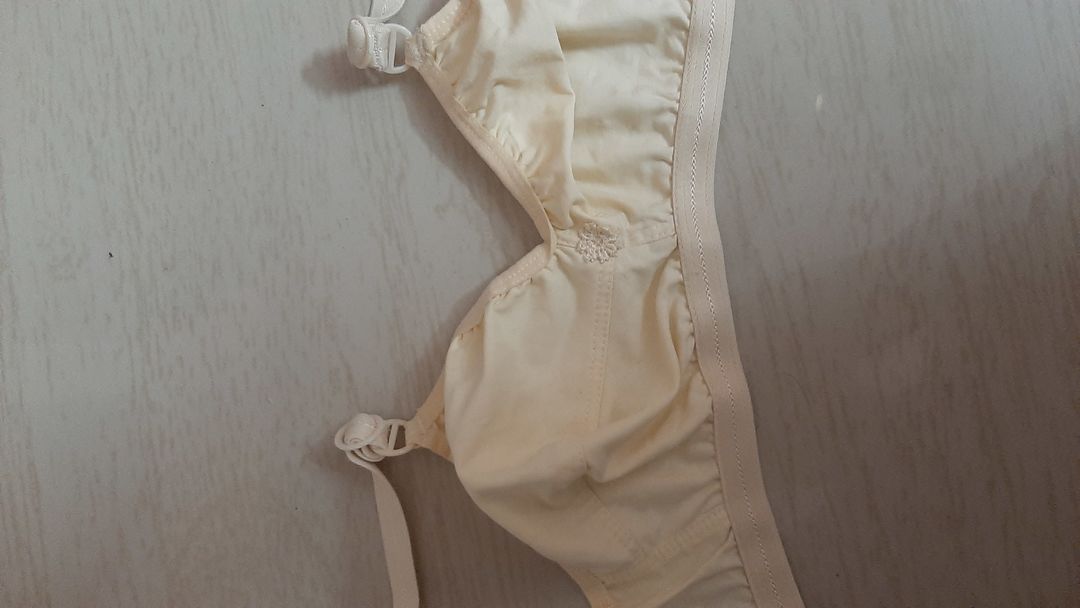 Cotton bra uploaded by business on 4/15/2022