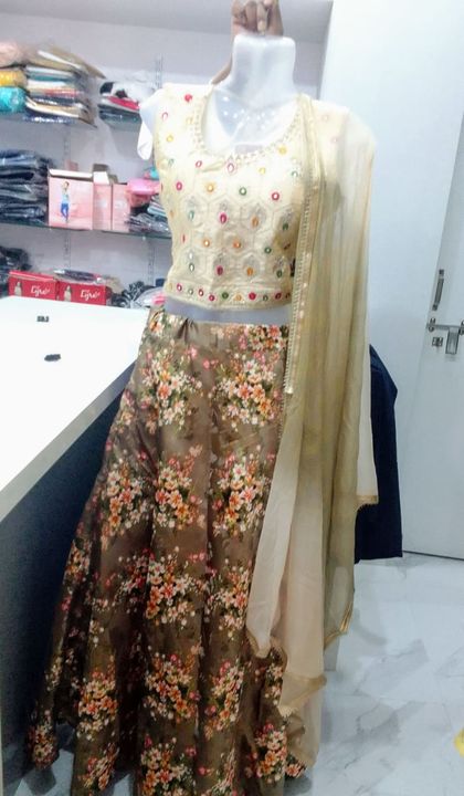 Ghagra uploaded by Cloth shop on 4/17/2022