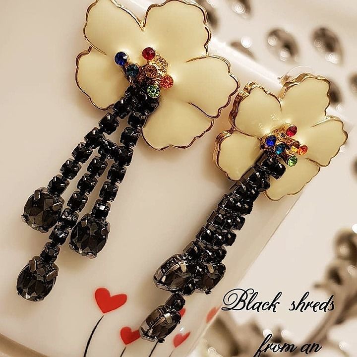 ELEGANT EARRING+SHIPPING  uploaded by HAMI JEWELS  on 6/15/2020