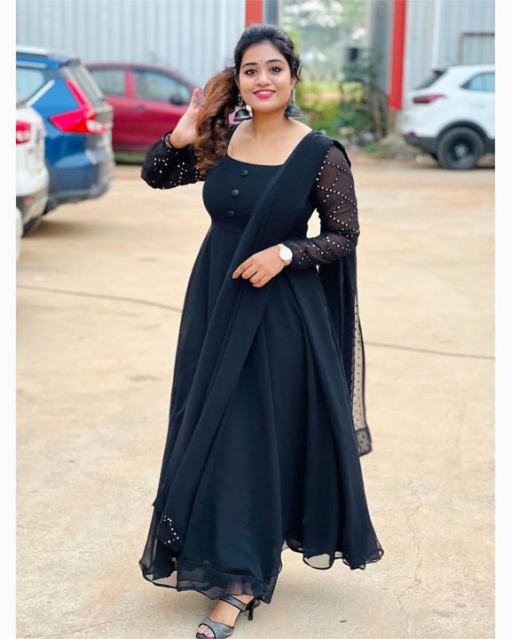 Black 🖤 gown uploaded by AAPANI DUKAN on 4/17/2022