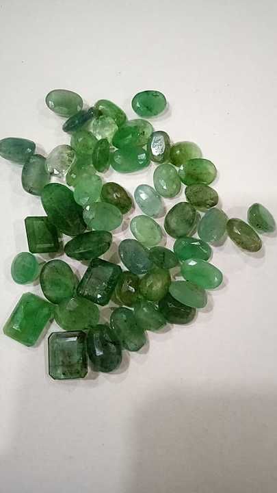 Natural emerald 
Size 3,4,5,6 ,7 crt
Available with certificat 
Oval and octagon shape  uploaded by S S gems and jewellery  on 10/20/2020