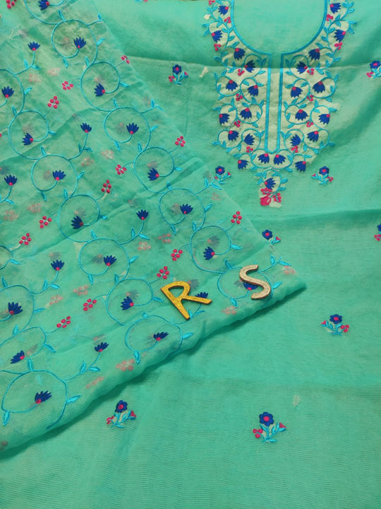 Suit with dupatta  uploaded by business on 4/20/2022