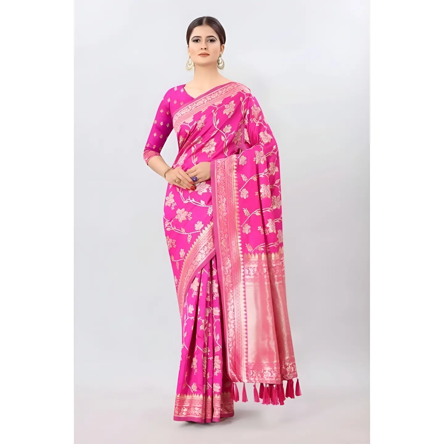 Weaving Kanjivaram Silk Sarees 💰Price - ₹499 (free delivery and COD available, get some discount uploaded by business on 4/21/2022
