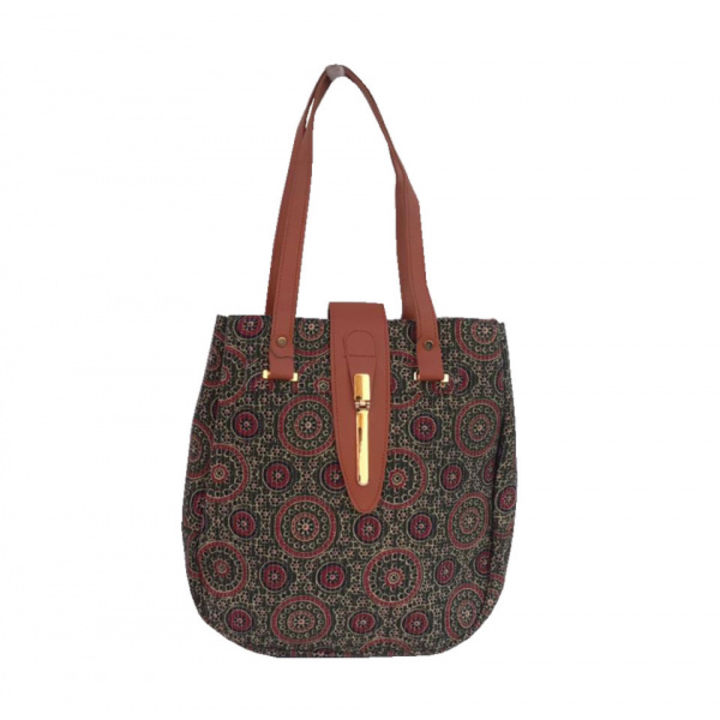 Stylish Ikkat Printed Trendy Handbags With HandHeld

 uploaded by business on 4/26/2022