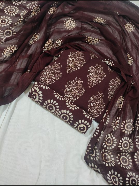 batik print suit uploaded by business on 4/26/2022