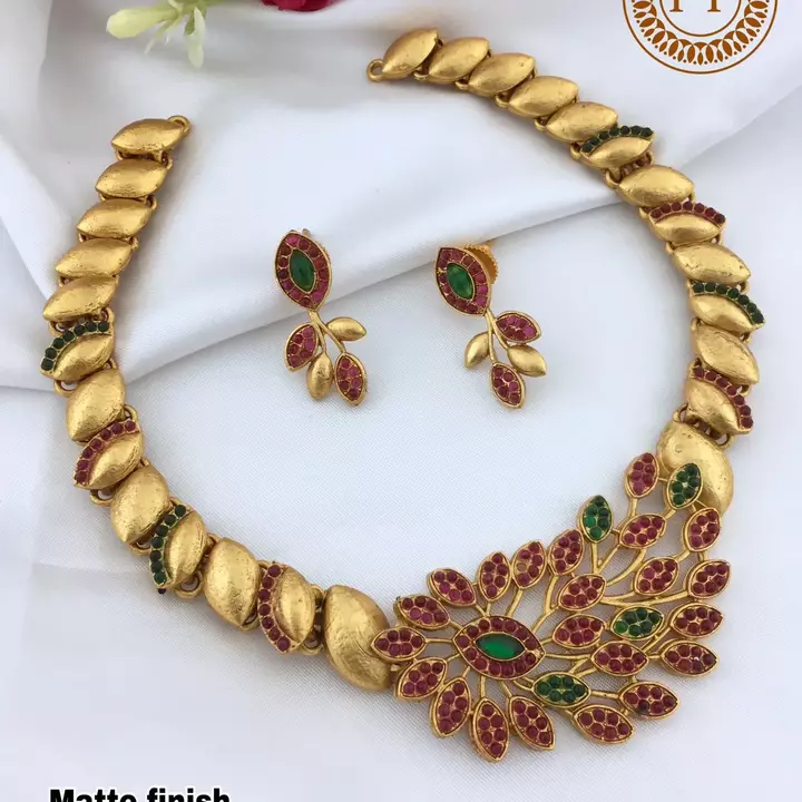 Product image of Necklace set , price: Rs. 330, ID: necklace-set-b8c46707