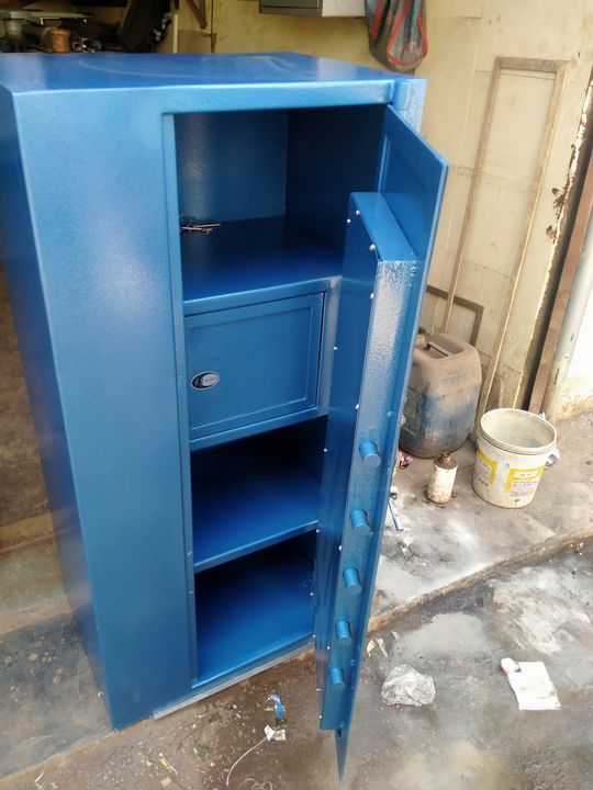 Seaf locker tijori uploaded by Vinod Steel and wooden furniture  on 4/28/2022
