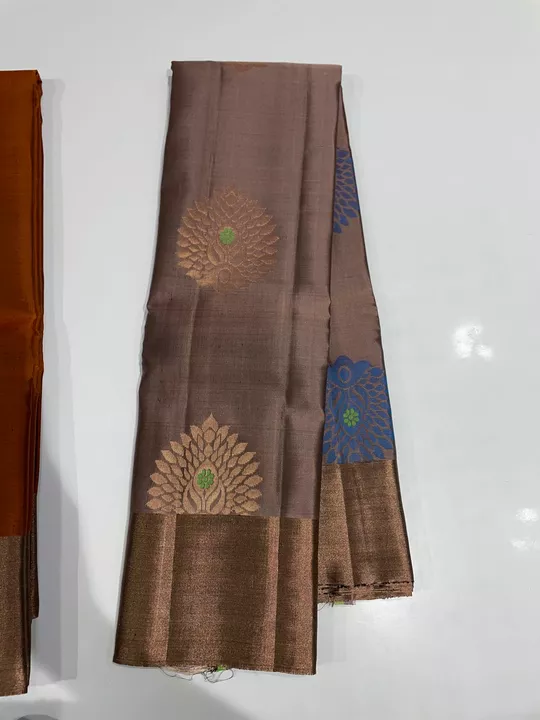 Siva hand loom sarees uploaded by Siva handloom saress on 4/29/2022