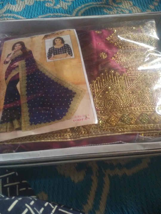 Post image I want 5 pieces of Dress material , sarees bancho ke kapde.