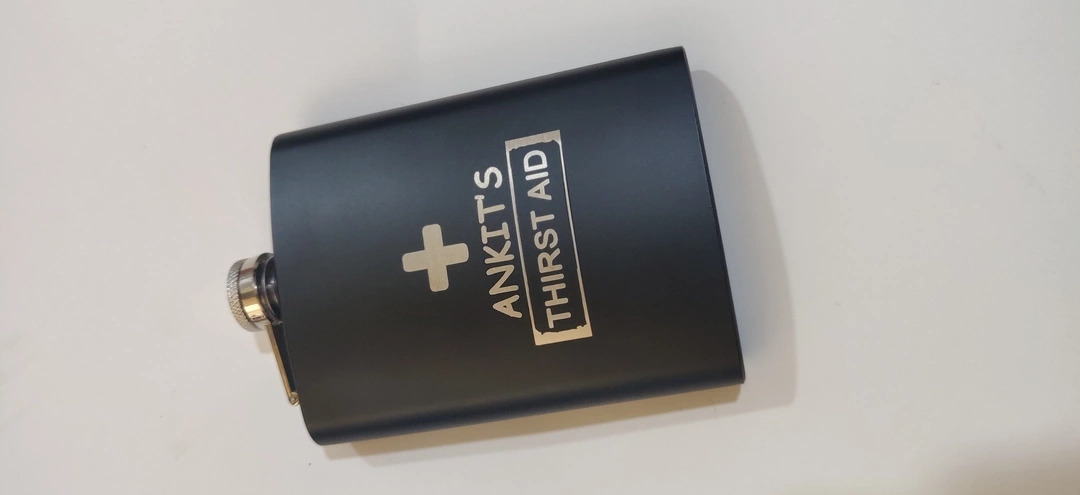 Customized hipflask uploaded by business on 5/1/2022
