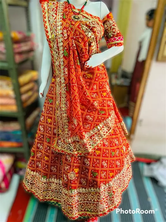 Post image New launched beautiful ❤️❤️ Heavy gotta work ...in Lehanga all over gotta patti work 
 full stich Lehanga 
(Note- full stich atech Aster cottan re h ..so be aware for Replica )
Weist-40-42
Legnth-40
Price 1199/
Ready to ship