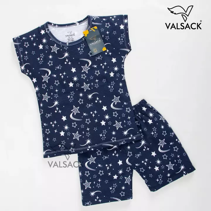 Product image of KIDS GIRLS T SHIRT AND SHORTS, price: Rs. 200, ID: kids-girls-t-shirt-and-shorts-6d01ea19