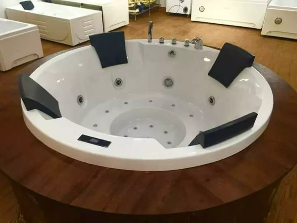 Post image Fully Loaded Luxurious Jacuzzi Bathtub with Hydro therapy