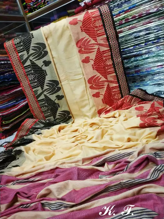 Weaving khadi handloom uploaded by Pramanik saree house on 5/5/2022