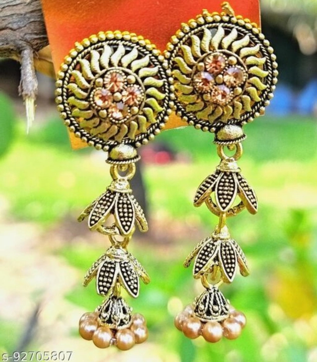 Post image Beautiful earrings for girls and women.. Fir