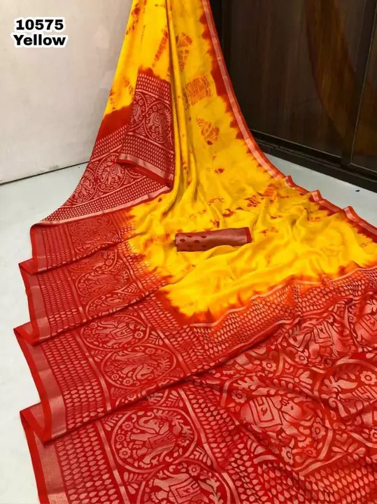 Fabric details - Chiffon with brasso print & jacquard weaving border with contrast pallu
Blouse - C uploaded by Tulasi  own stock collections on 5/5/2022