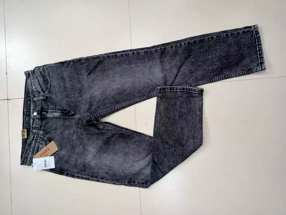 Post image New Arrivals
 *Levis  JEANS STOCK* UPDATED*
Levis  Mens 100% OG denims
Size  30 to 38
Ratio mixed ( 30/32/34) more
Styles Around 5 to 6 Article's
No selection
Stock ready in house
Mgf year : Aw 2020 / 2021
Qty : 1000pcs
 *MOQ - 200 pcs*
