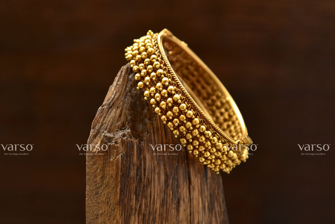 Bangles uploaded by Varso collection on 5/11/2022