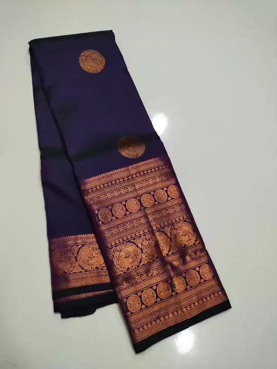 Post image *Price: 11200+shipping* 

Kanchipuram handloom pure  silk saree with 1G pure Jari,Rich pallu and plain blouse srivai saree

*SILK MARK CERTIFIED*
