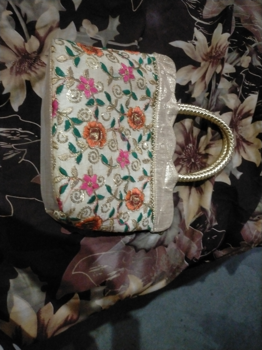 Emborided handbag uploaded by business on 5/14/2022