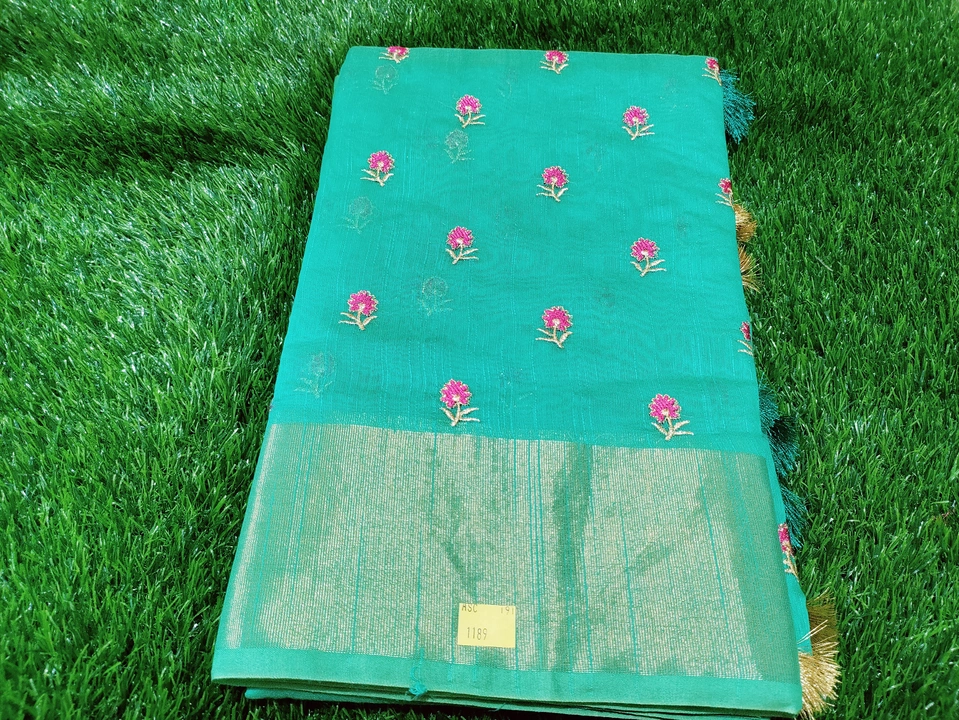 Product image of Rich chandri saree, price: Rs. 850, ID: rich-chandri-saree-74e338fd