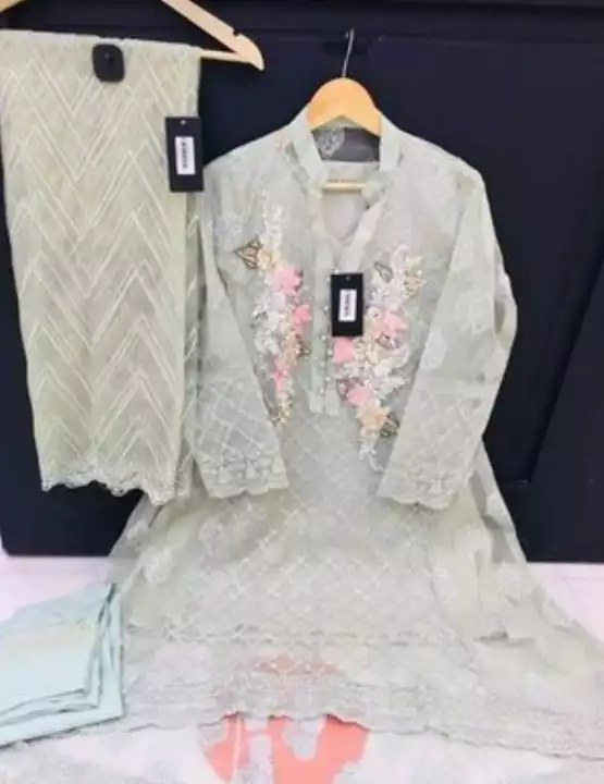 Post image I want 100 pieces of I need good quality of readymade Pakistani suits in wholesale. .