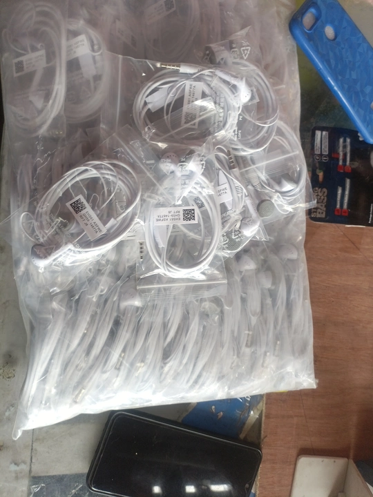 Samsung  earphones uploaded by SS mobile accessories on 5/18/2022