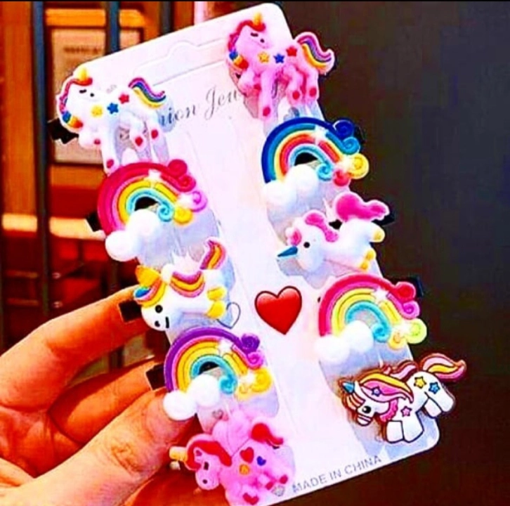 Unicorn hair clips uploaded by business on 5/19/2022