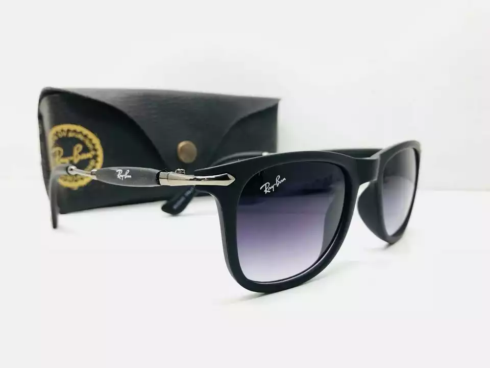 Post image ❤❤ *BRAND -  RAYBAN 👓👓*  ❤❤
*good quality glares*.. 👌👍

🤓🤓🤓🤓🤓🤓
*Quality 😘*
*all time hit Article*
*With RAYBAN Pouch*
*PRICE -  399 FREE SHIP*